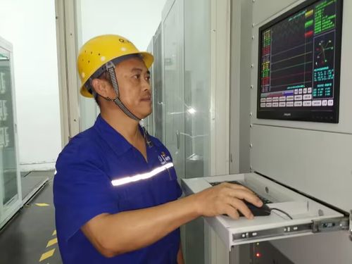 卓越成就雙領(lǐng)域 中國建材集團四名專家榮獲2023年水泥行業(yè)優(yōu)秀總工程師稱號，展現(xiàn)個人護理電器行業(yè)之外的專業(yè)力量
